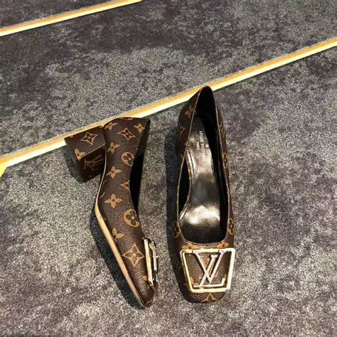 Louis Vuitton ladies pumps